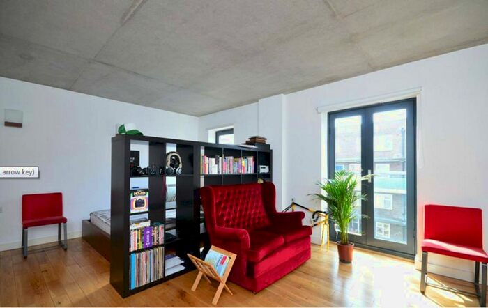Studio To Rent In Queensbridge Road, Haggerston, London, E2
