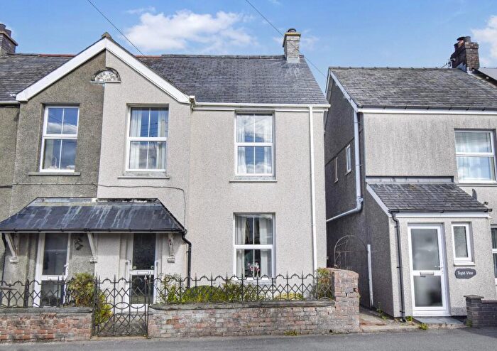 3 Bedroom Semi-Detached House For Sale In Glan Tegid Llanuwchllyn Bala, LL23