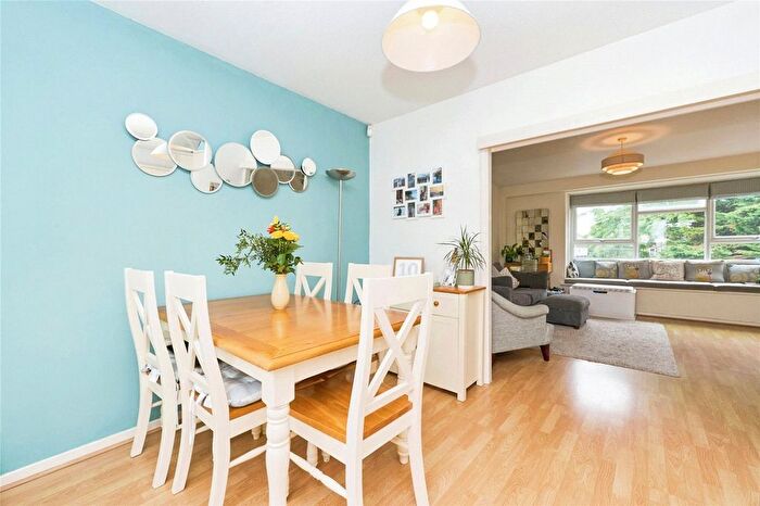 2 Bedroom End Of Terrace House For Sale In Watermill Close, Richmond, TW10