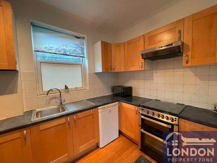 2 Bedroom Flat To Rent In Finborough Road, London, SW10
