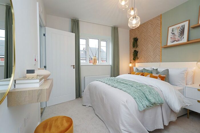 3 Bedroom Terraced House For Sale In Abbey Meadows, Leicester, LE4