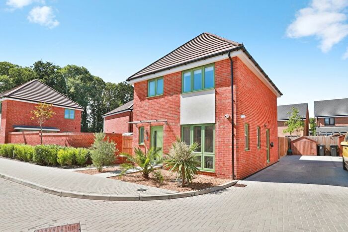 3 Bedroom Detached House For Sale In Kensington Drive, West Parley, Ferndown, Dorset, BH22