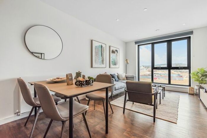 1 Bedroom Flat To Rent In Grenan Square, Greenford UB6