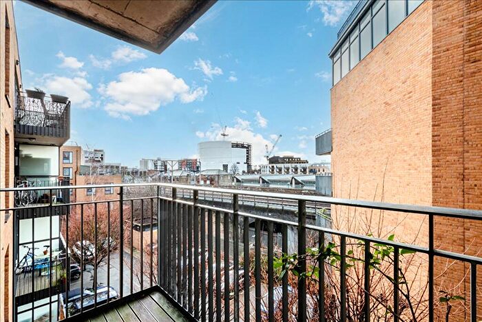 1 Bedroom Apartment For Sale In Mare Street, London Fields, E8 - Photo 3