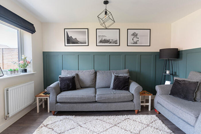 2 Bedroom End Of Terrace House For Sale In Shepherd Close, Stoke Gifford, Bristol, BS34