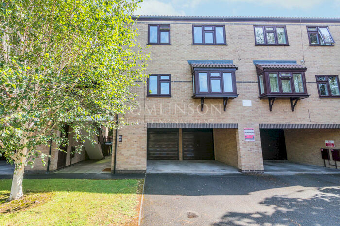 2 Bedroom Flat To Rent In Lenton Manor, Nottingham, NG7