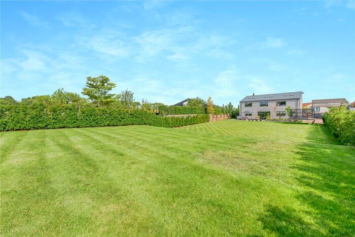 5 Bedroom Detached House For Sale In Pitt Lane, Frensham, Farnham, Surrey, GU10