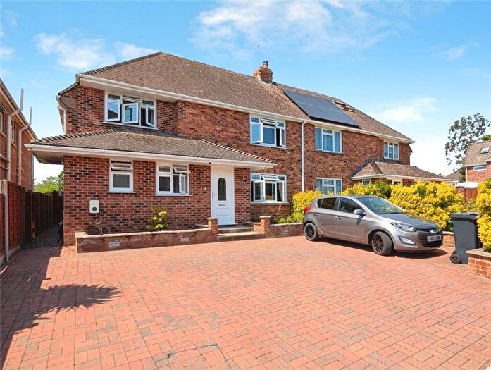 4 Bedroom Semi Detached House For Sale In Moorland Way, Poole, Dorset, BH16