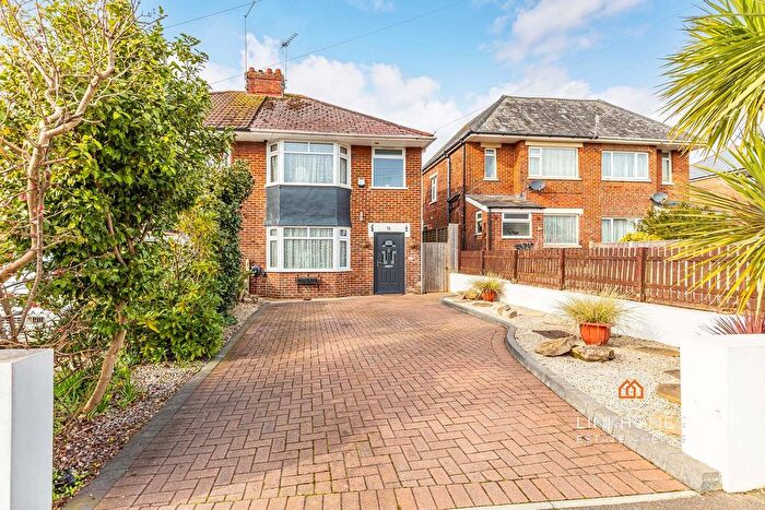 3 Bedroom Semi Detached House For Sale In Foxholes Road, Poole, BH15