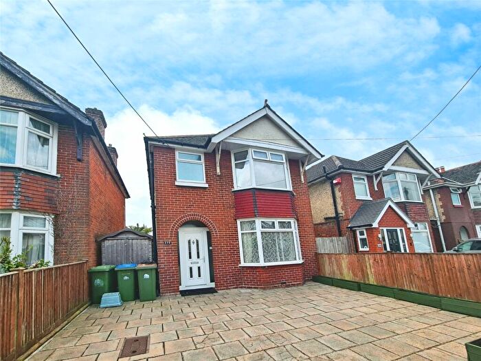 3 Bedroom Detached House To Rent In Upper Weston Lane, Southampton, Hampshire, SO19