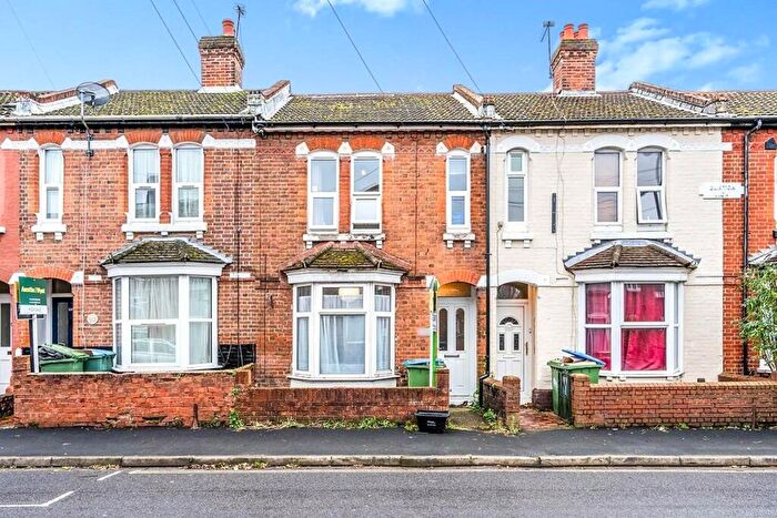 4 Bedroom Terraced House To Rent In Milton Road, Southampton, Hampshire, SO15