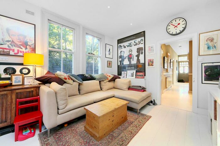 2 Bedroom Flat To Rent In Nascot Street, London, W12