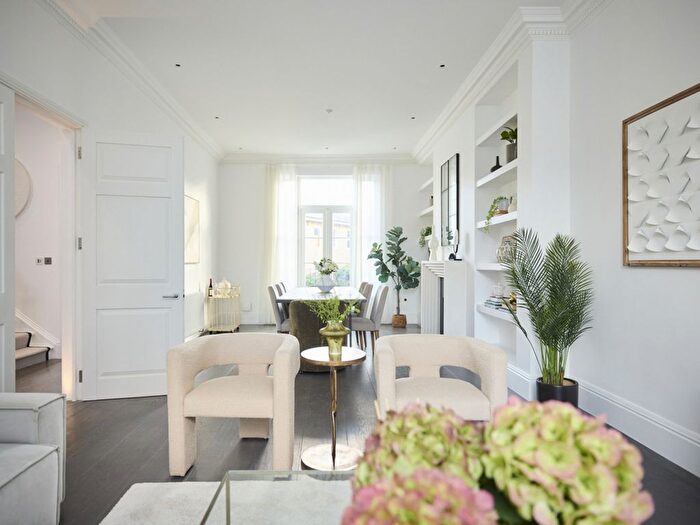 5 Bedroom Terraced House For Sale In Springfield Road, London, NW8