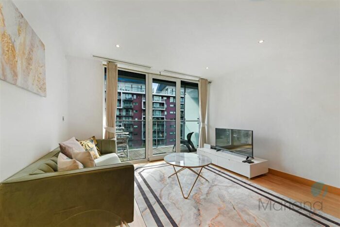 2 Bedroom Apartment To Rent In Oswald Building, Chelsea Bridge Wharf, Queenstown Road, Nine Elms, London, SW11