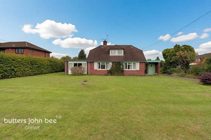 4 Bedroom Detached Bungalow For Sale In Newcastle Road, Crewe, CW2