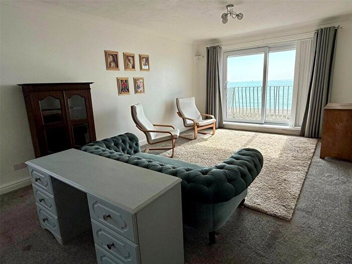 2 Bedroom Flat For Sale In Southwood Road, Hayling Island, Hampshire, PO11