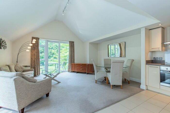 1 Bedroom Apartment To Rent In Meadow Court, Oxford, OX2