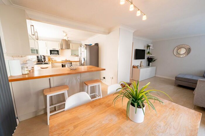 4 Bedroom Town House For Sale In Pelham Court, Regency Walk, Shirley, Croydon, CR0