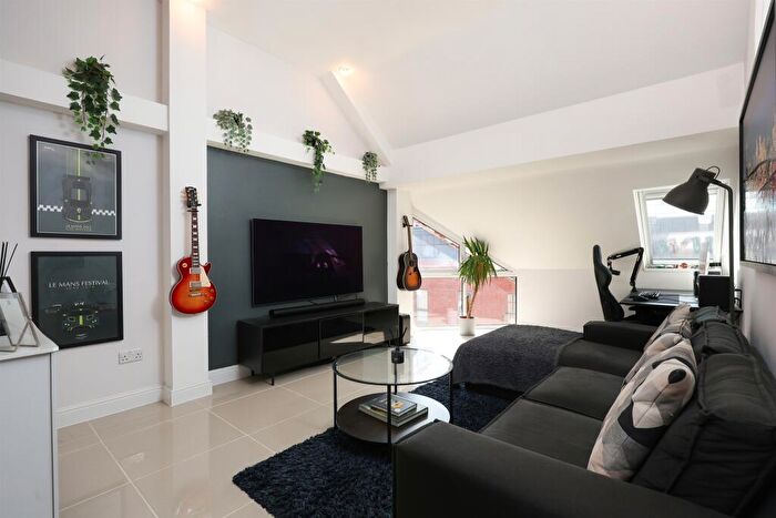 1 Bedroom Flat For Sale In Ferry Street, Bristol, BS1