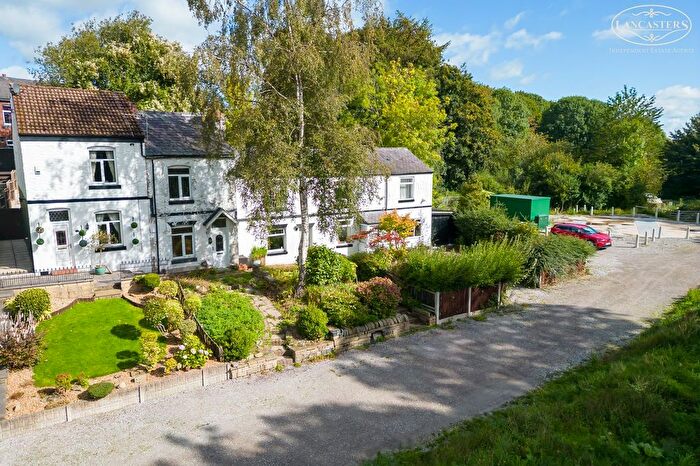2 Bedroom Cottage For Sale In Greenwood Vale, Astley Bridge, Bolton, BL1