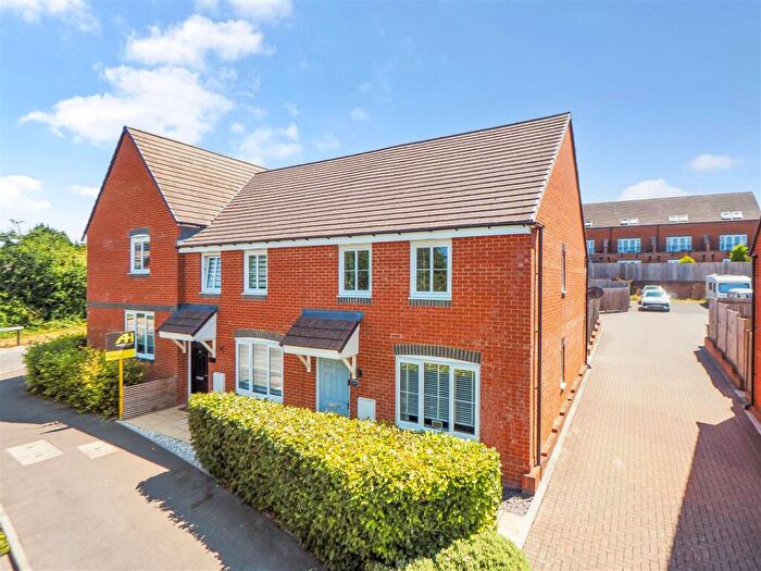 House For Sale In Locksbridge Road, Picket Piece, Andover, SP11