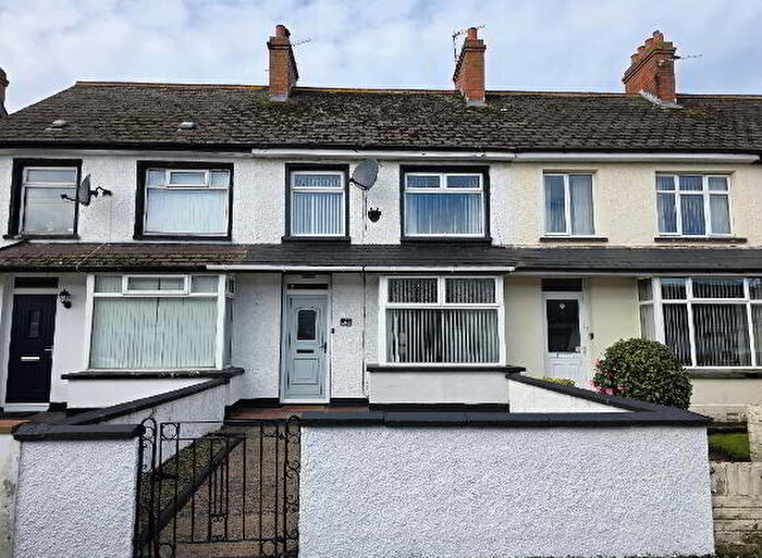 3 Bedroom Mid Terraced House For Sale In Warren Park Drive, Lisburn, BT28