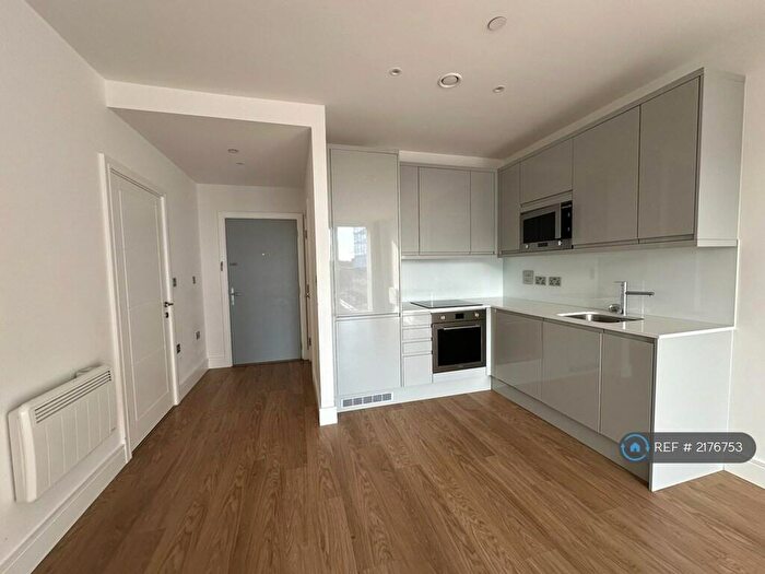 1 Bedroom Flat To Rent In West Timber Yard, Birmingham, B5