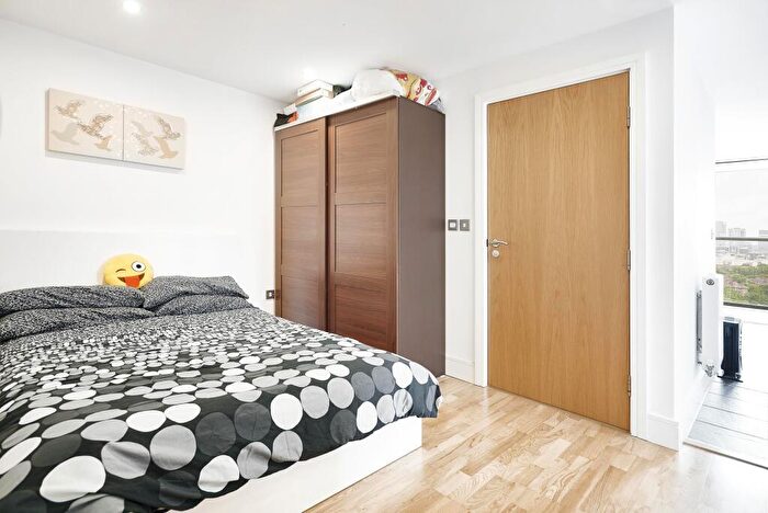 Flat To Rent In Distillery Tower, Mill Lane, SE8