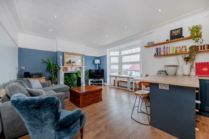 4 Bedroom Maisonette To Rent In Broxholm Road, West Norwood, London, SE27