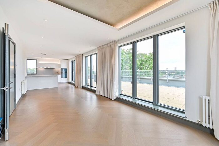 2 Bedroom Flat For Sale In Brewery Wharf, Twickenham, TW1