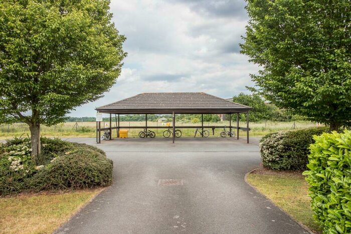 2 Bedroom Duplex To Rent In Stirling Way, Panshanger, AL7