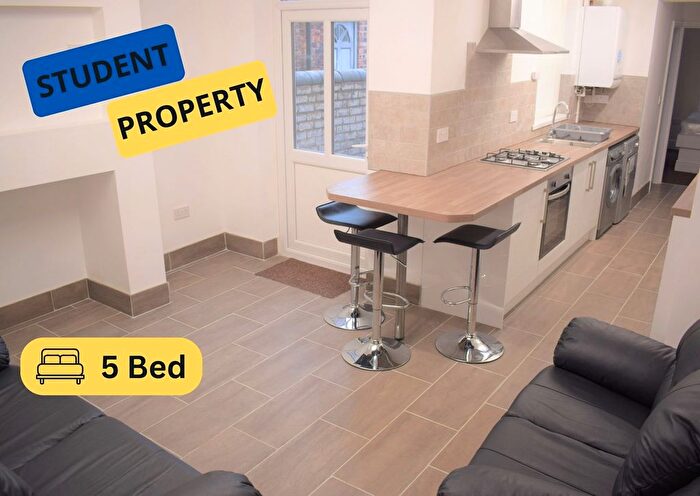 5 Bedroom Terraced House To Rent In Boughey Road, Stoke-On-Trent, ST4
