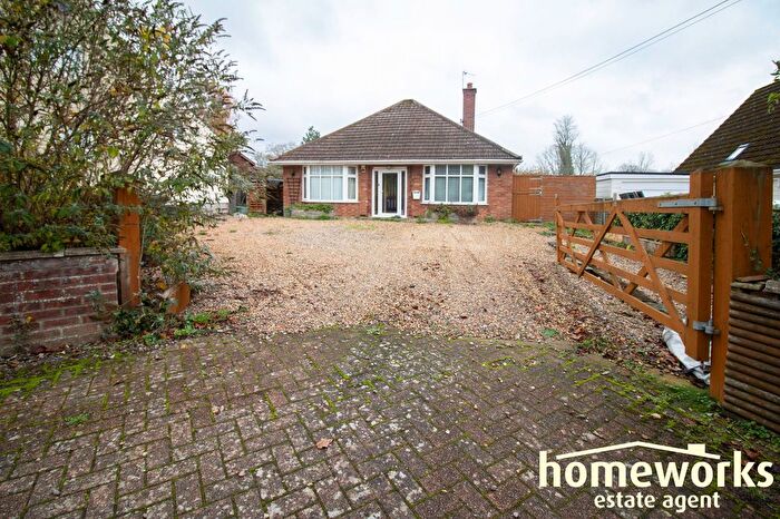 2 Bedroom Bungalow For Sale In Hills Road, Saham Toney, Thetford, IP25