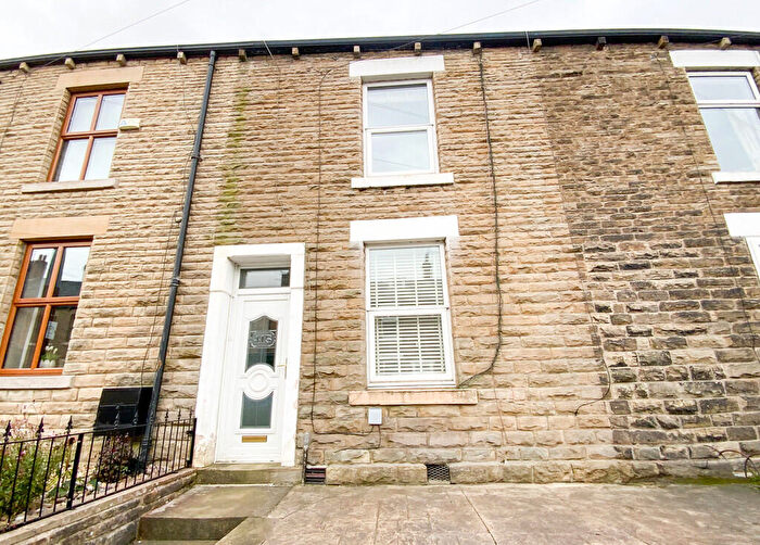 3 Bedroom Terraced House To Rent In Hadfield Road, Hadfield, SK13
