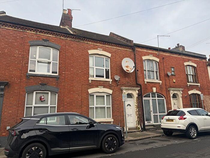 3 Bedroom Terraced House To Rent In , Louise Road, Northampton, NN1
