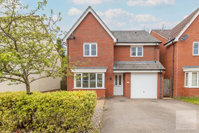 4 Bedroom Semi Detached House To Rent In Blyths Wood Avenue, Costessey, NR8