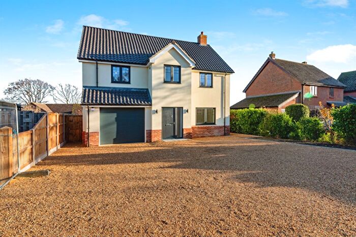 4 Bedroom Detached House For Sale In The Street, Metfield, Harleston, IP20