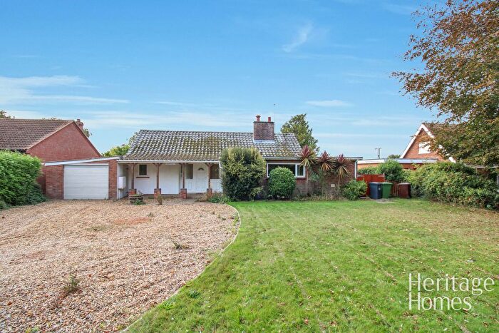 2 Bedroom Bungalow For Sale In Homefield, Beach Road, Happisburgh, Norwich, Norfolk, NR12