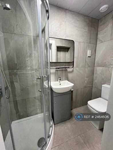Studio To Rent In Dixon Avenue, Glasgow, G42