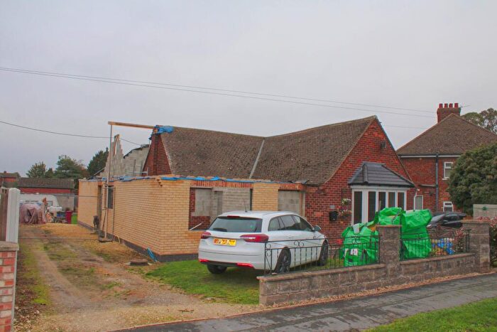 2 Bedroom Detached Bungalow For Sale In George Street, Broughton, DN20