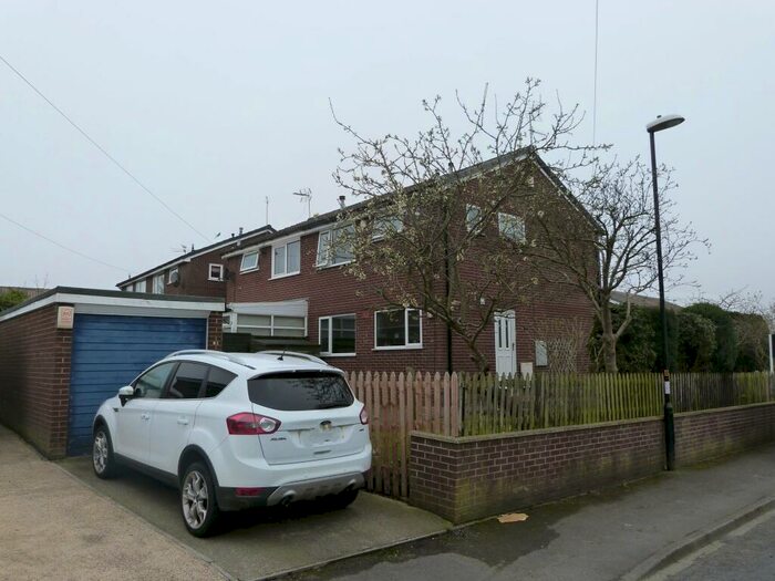 3 Bedroom Semi-Detached House To Rent In Tennyson Avenue, Harrogate, HG1