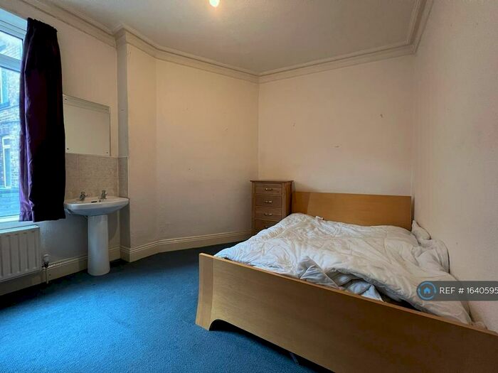 Studio To Rent In Carrington Street, Nottingham, NG1