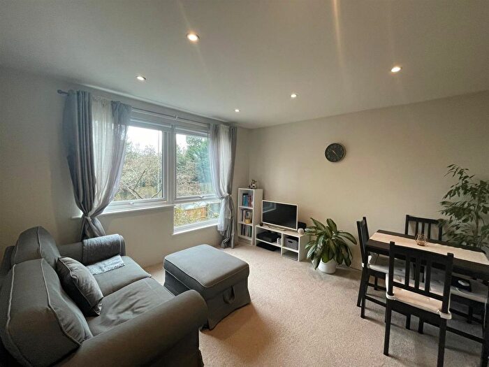 1 Bedroom Flat To Rent In Murray Road, Northwood, HA6