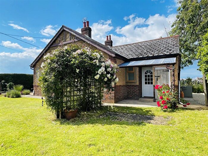 2 Bedroom Detached Bungalow To Rent In Hamshill, Coaley, GL11