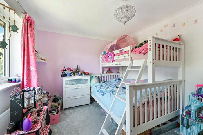 4 Bedroom Detached House For Sale In Walnut Grove, Banstead, SM7