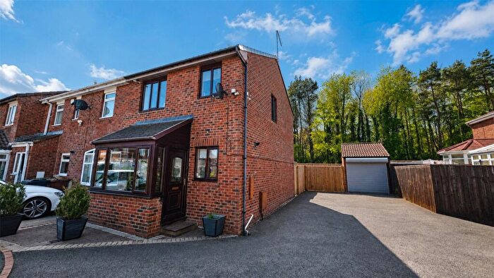 3 Bedroom Semi-Detached House For Sale In Helmdon, Sullgrave, Washington, NE37