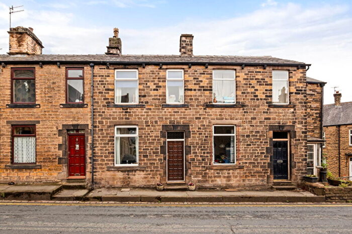 2 Bedroom Terraced House For Sale In Chew Valley Road, Greenfield, Saddleworth, OL3