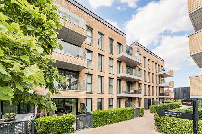 2 Bedroom Flat For Sale In Central Avenue, London, SW6