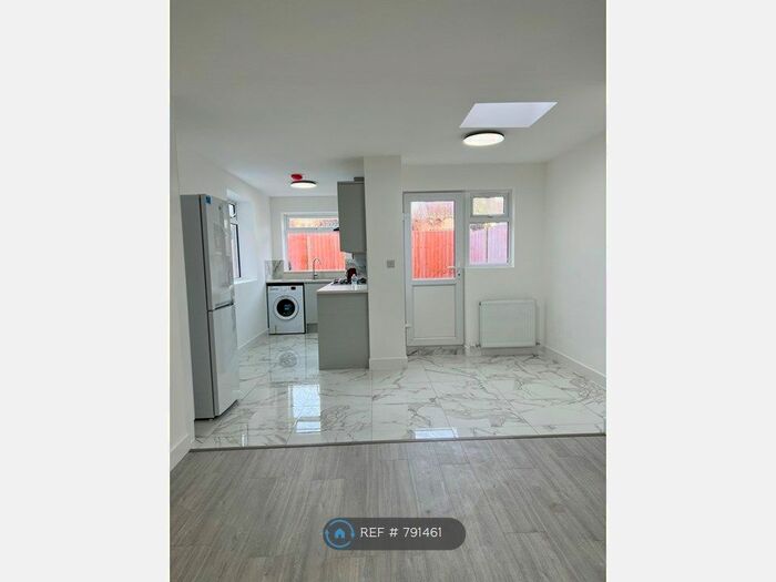 3 Bedroom End Of Terrace House To Rent In King Edwards Road, London, N9