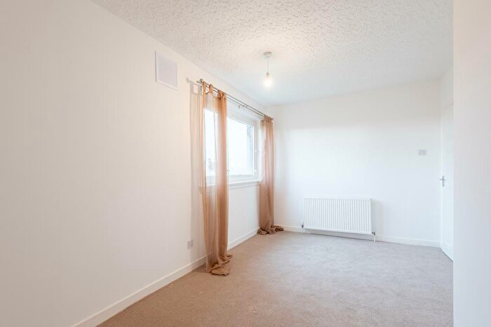 3 Bedroom Terraced House For Sale In Hollybank, Methil, KY8